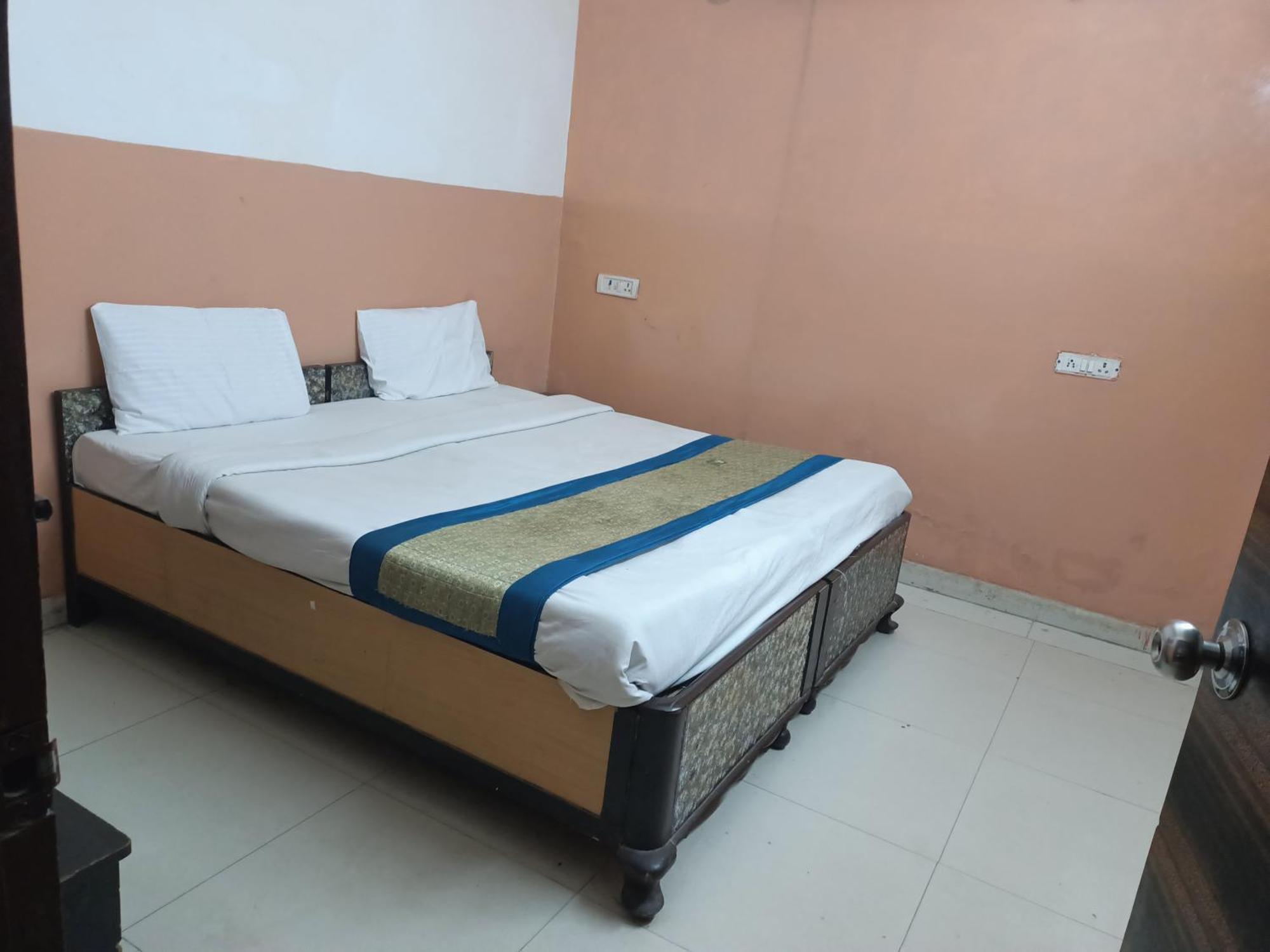 Hotel Royal India - Vijay Enclave New Delhi Bagian luar foto