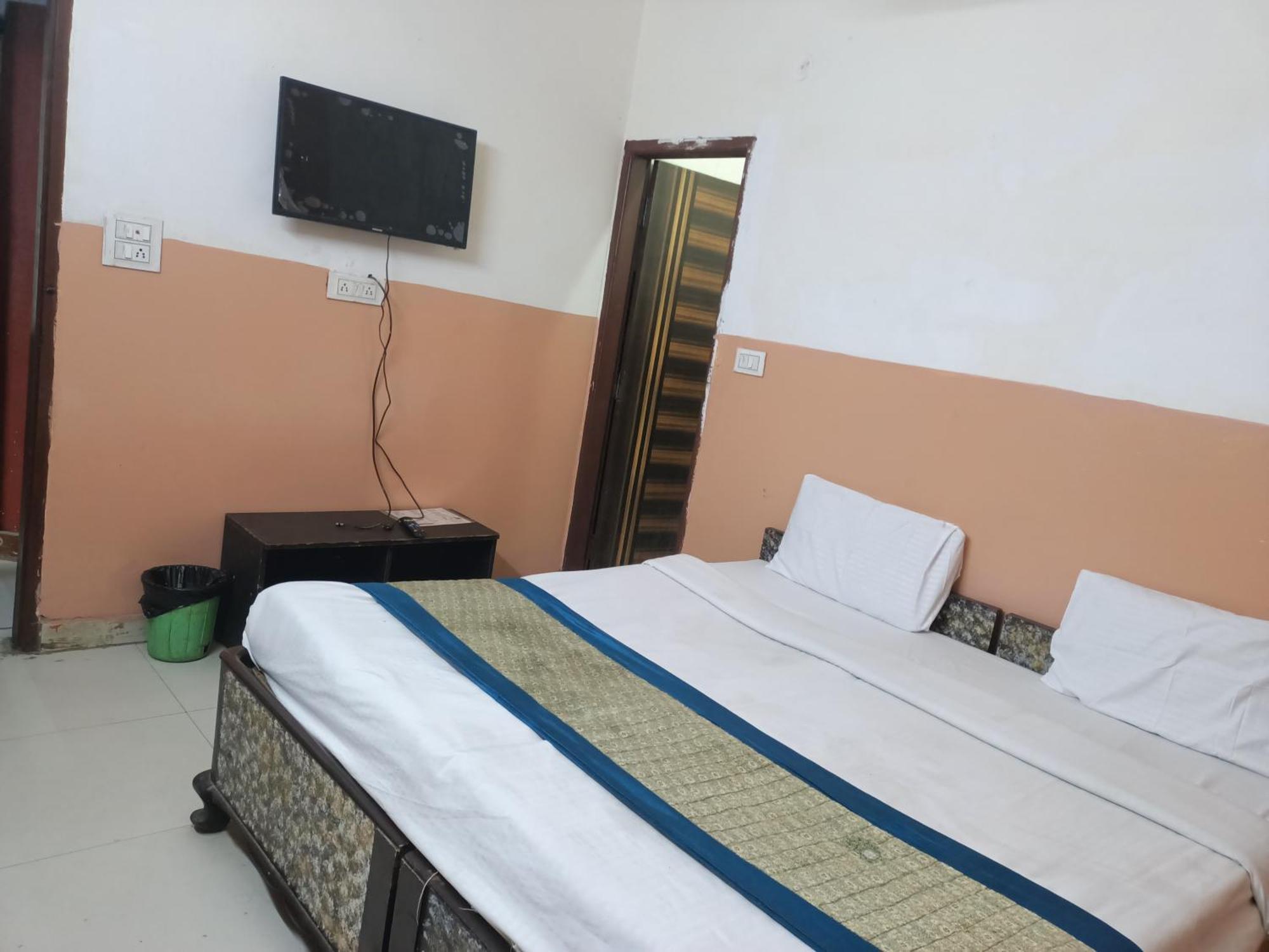 Hotel Royal India - Vijay Enclave New Delhi Bagian luar foto