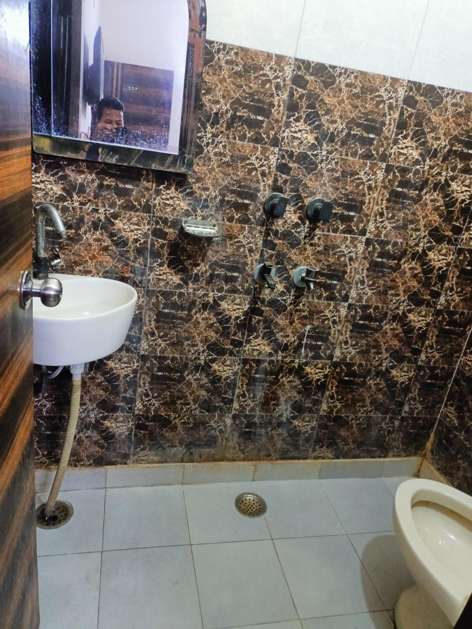 Hotel Royal India - Vijay Enclave New Delhi Bagian luar foto